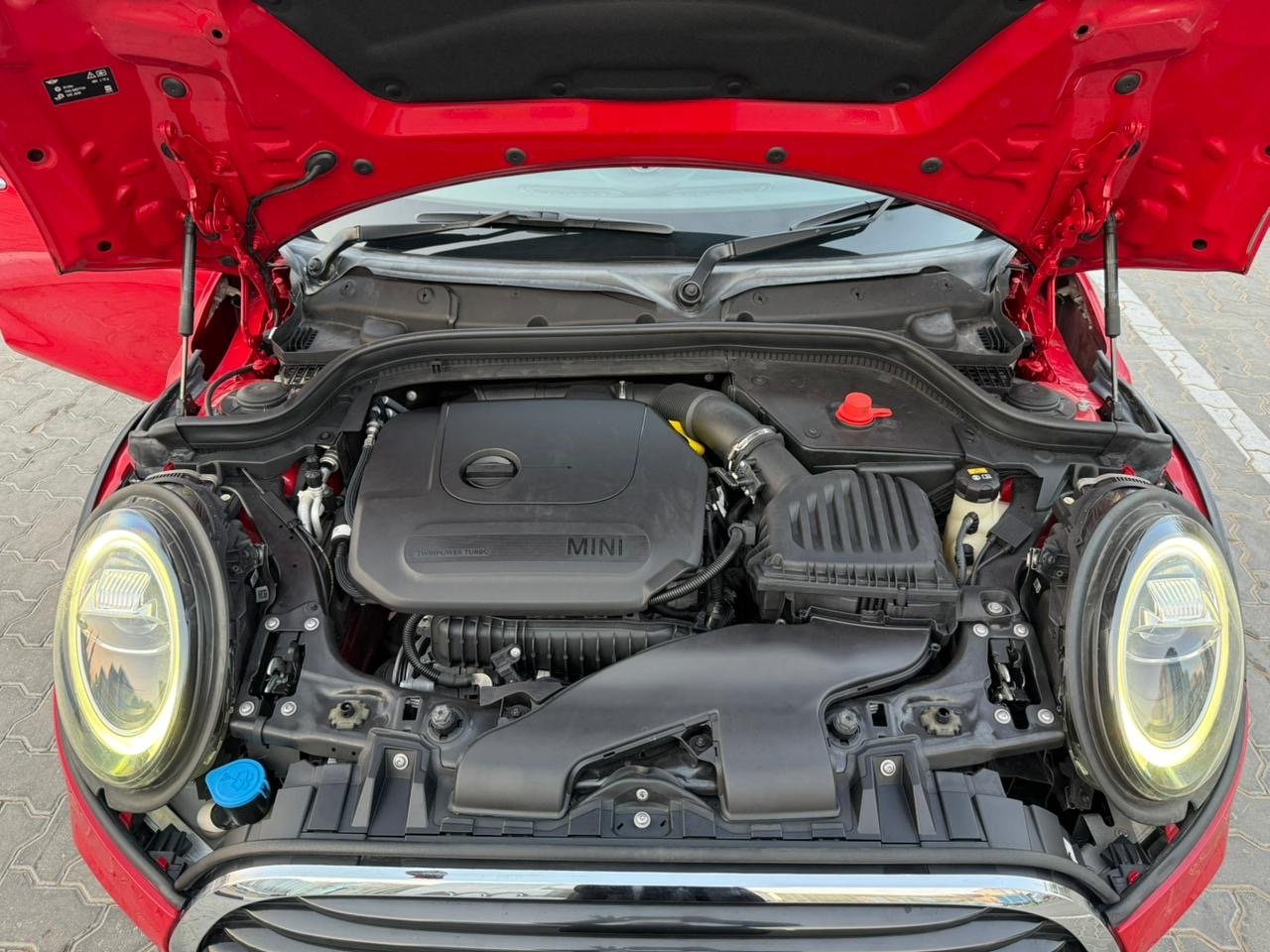 MIni Cooper 2021 Red image